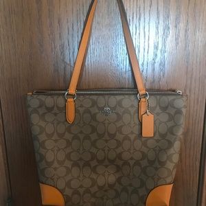 COACH Taylor Tote in Signature